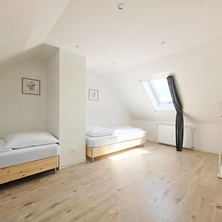 Apartment Raj Living - 3 - Maisonette - Balcony - 20 Min Messe Dus And Old Town Dus Dusseldorf