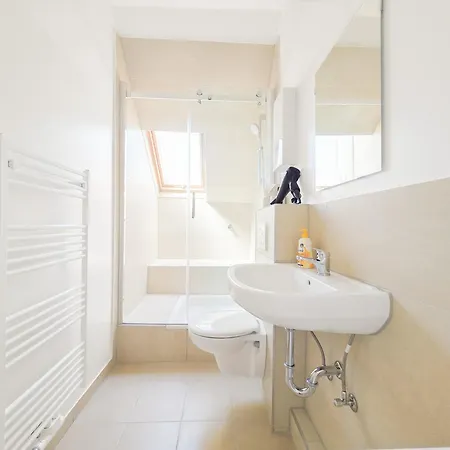 Tolstov - 4 - Maisonette - Balcony - 20 Min Messe Dus And Old Town Dus 杜塞尔多夫