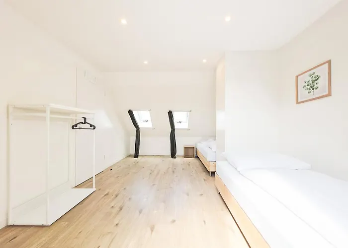 Daire Tolstov - 4 - Maisonette - Balcony - 20 Min Messe Dus And Old Town Dus