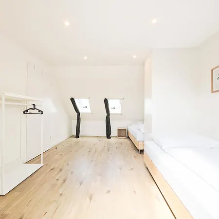 Apartman Tolstov - 4 - Maisonette - Balcony - 20 Min Messe Dus And Old Town Dus