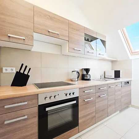 Tolstov - 4 - Maisonette - Balcony - 20 Min Messe Dus And Old Town Dus Apartman Düsseldorf