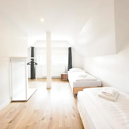 Tolstov - 4 - Maisonette - Balcony - 20 Min Messe Dus And Old Town Dus Appartement *